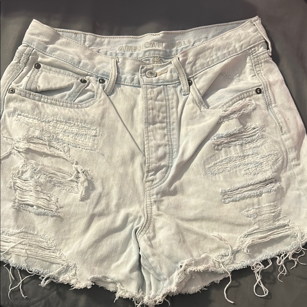 American Eagle 90s boyfriend shorts